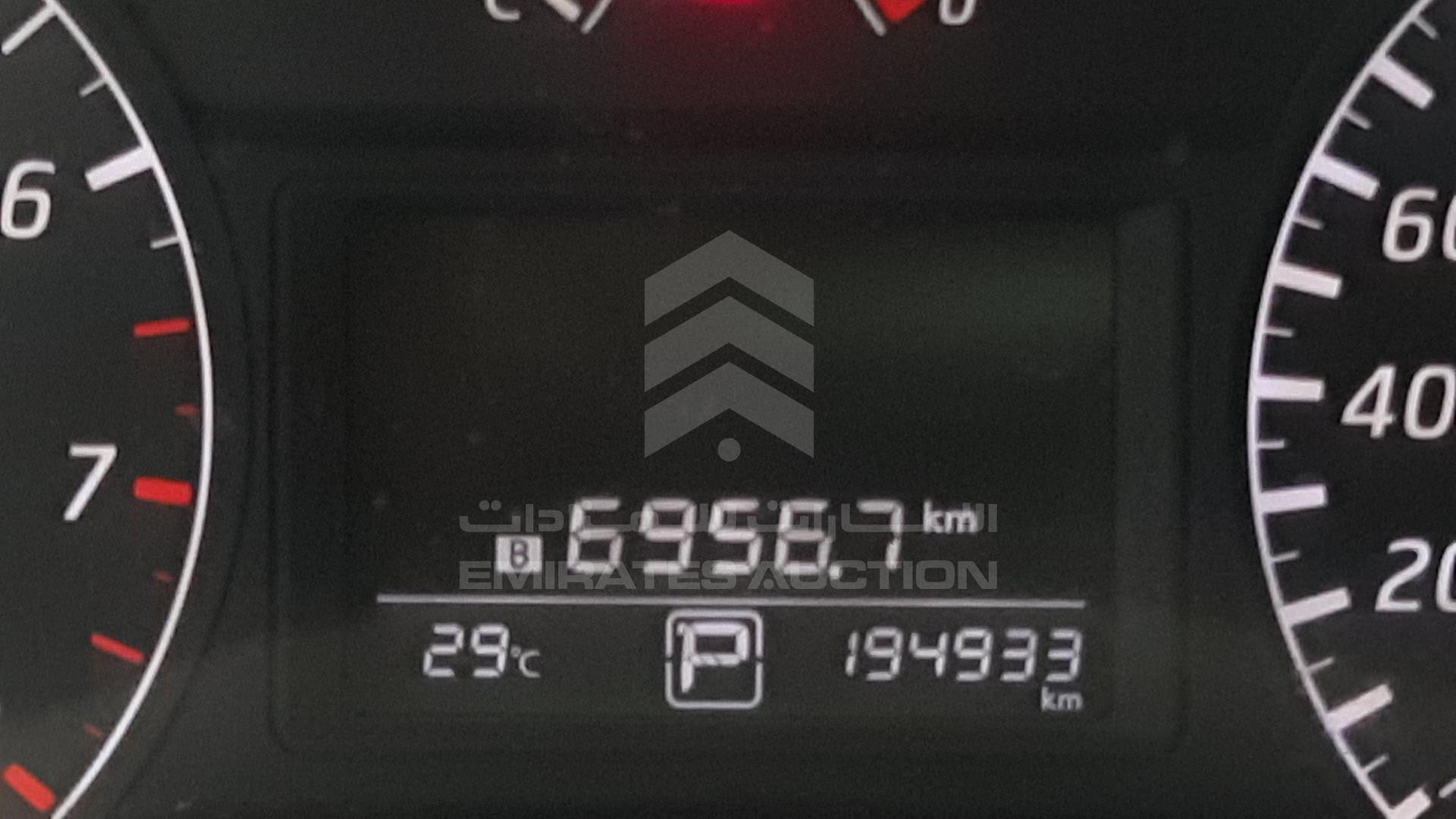 2014 NISSAN TIIDA VIN: MNTBC2C92E6000049