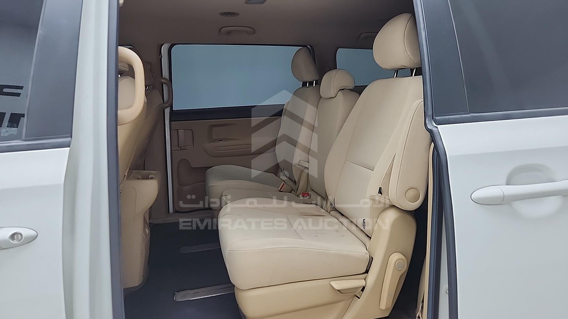 2020 KIA CARNIVAL VIN: KNAMB8123L6623802