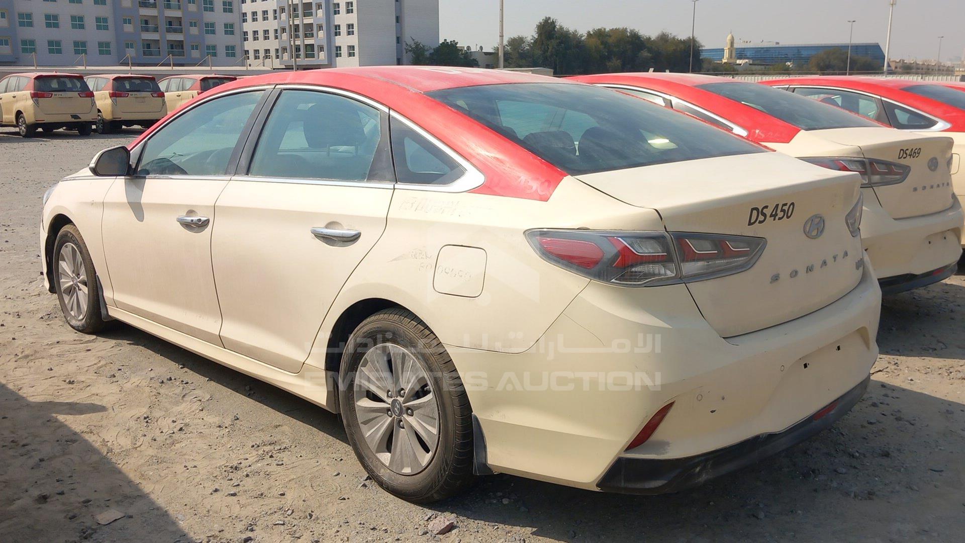 2018 HYUNDAI SONATA VIN: KMHE24132JA082093