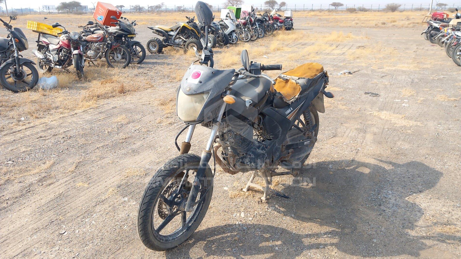 2014 YAMAHA SZ16R VIN: ME1RG0916E2001035