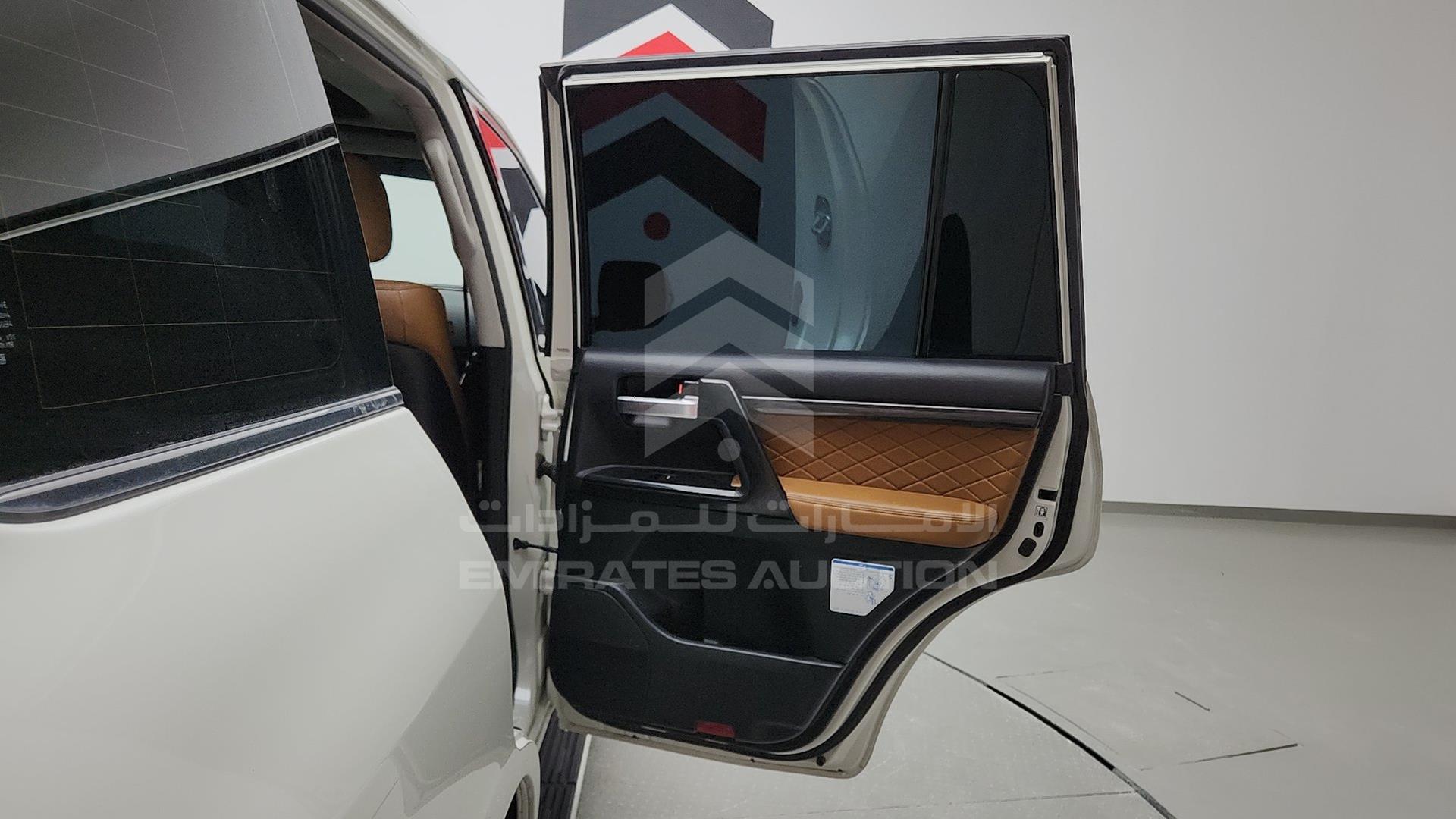 2021 TOYOTA LAND CRUISER VIN: JTMHX01J7M4225066