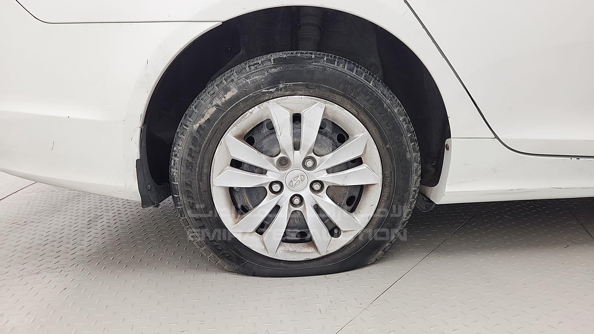 2012 HYUNDAI SONATA VIN: 5NPEB4AC5CH405309