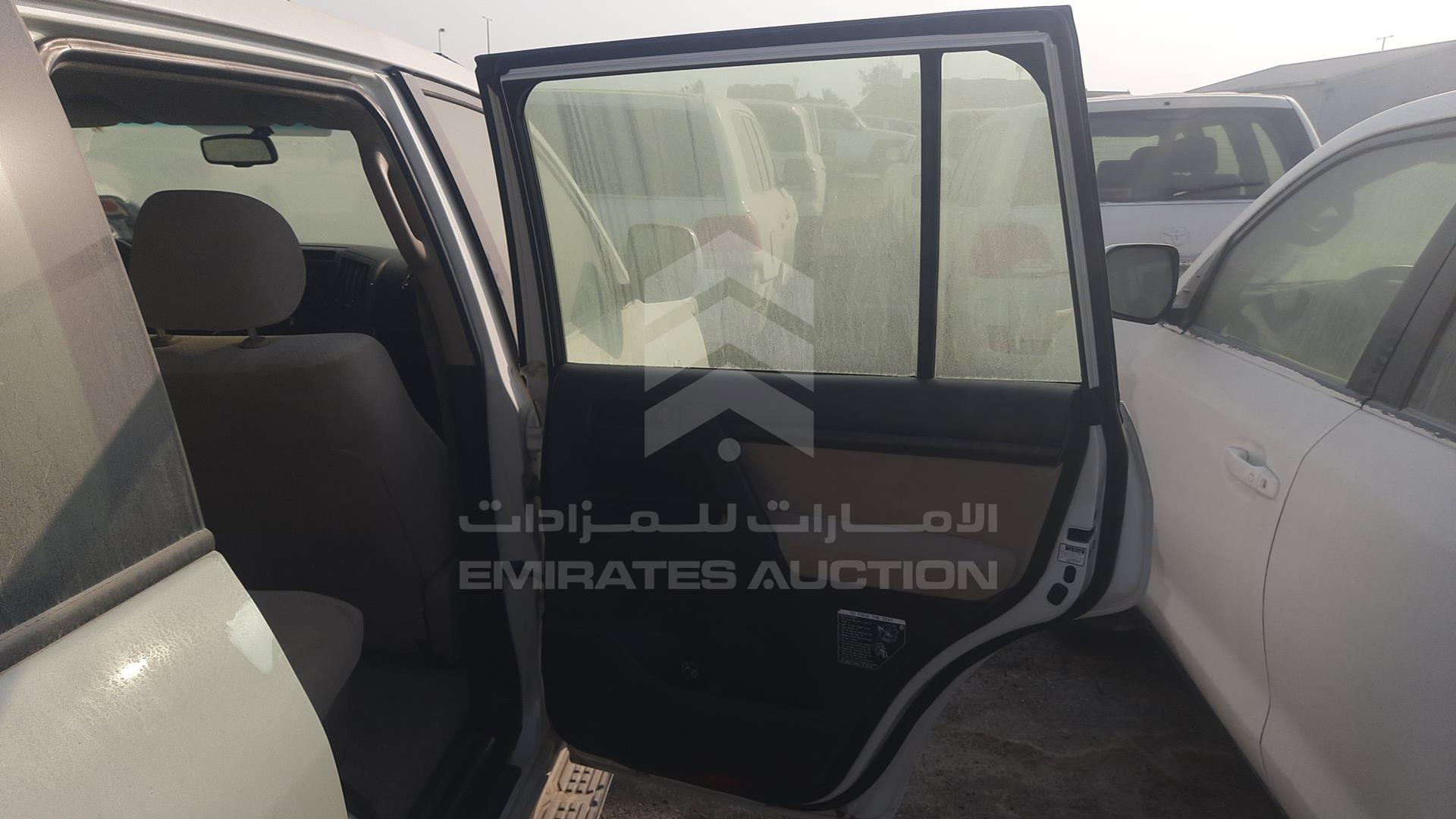 2011 TOYOTA LAND CRUISER VIN: JTMHU09J2B5052304