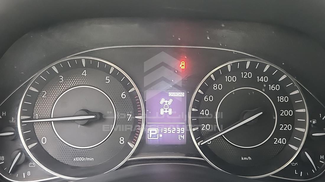 2012 Nissan Patrol — Speedometer & RPM Gauges — Photo 17