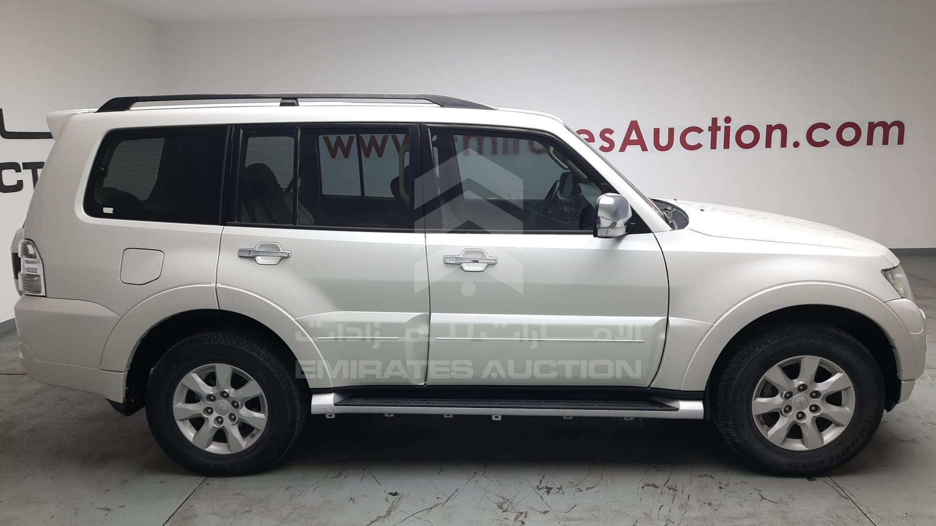 2017 MITSUBISHI PAJERO VIN: JE4MR62N3HJ705986