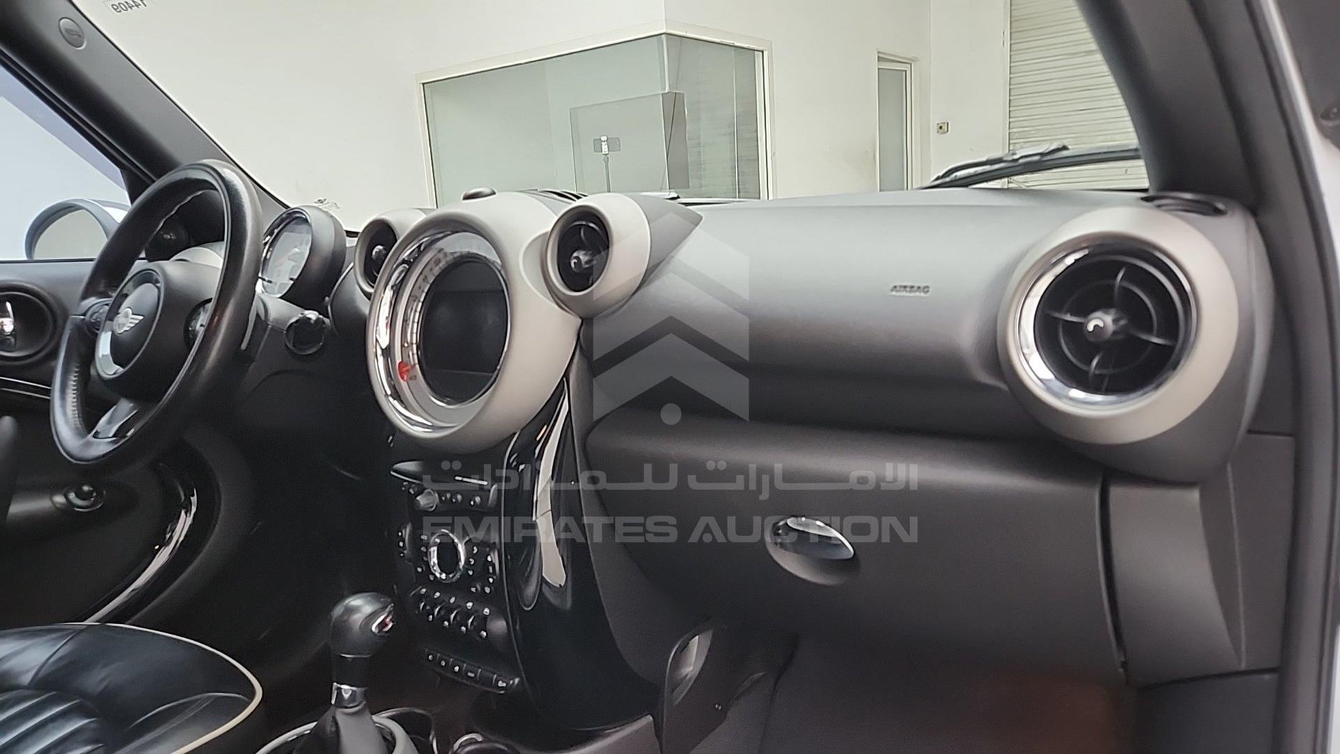 2013 MINI COOPER S VIN: WMWZC5100DWM83340