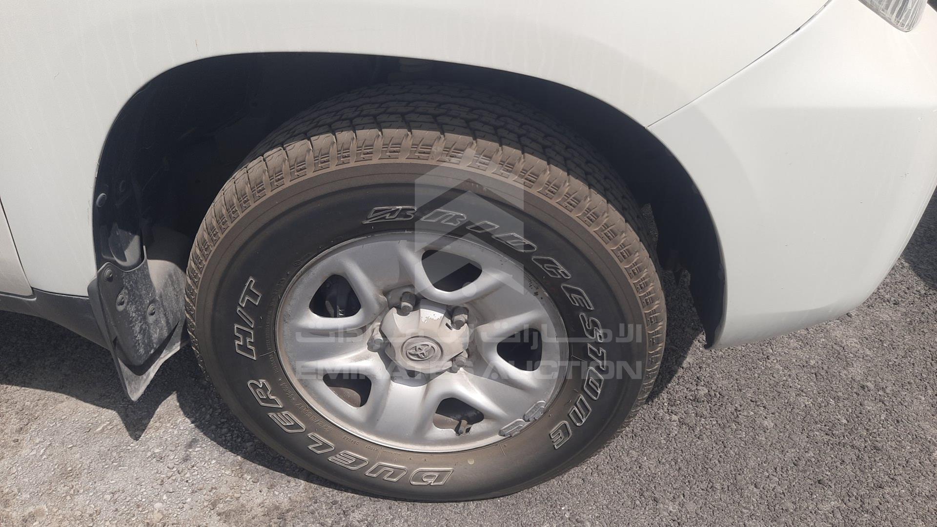 2013 TOYOTA LAND CRUISER VIN: JTMDU09J3D5071980