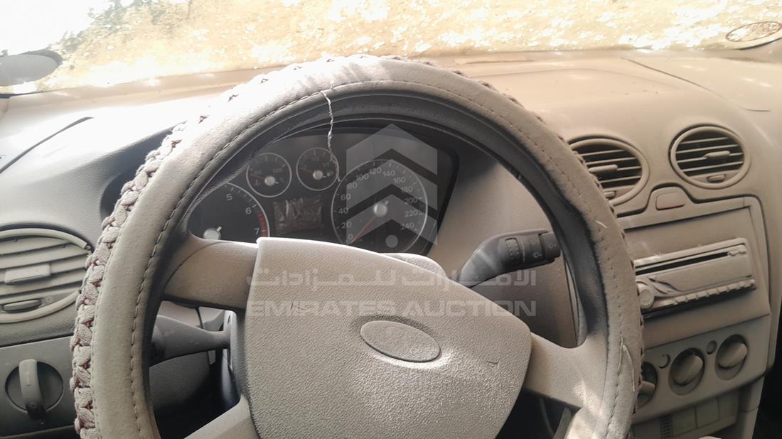 2006 Ford Focus — Speedometer & RPM Gauges — Photo 11