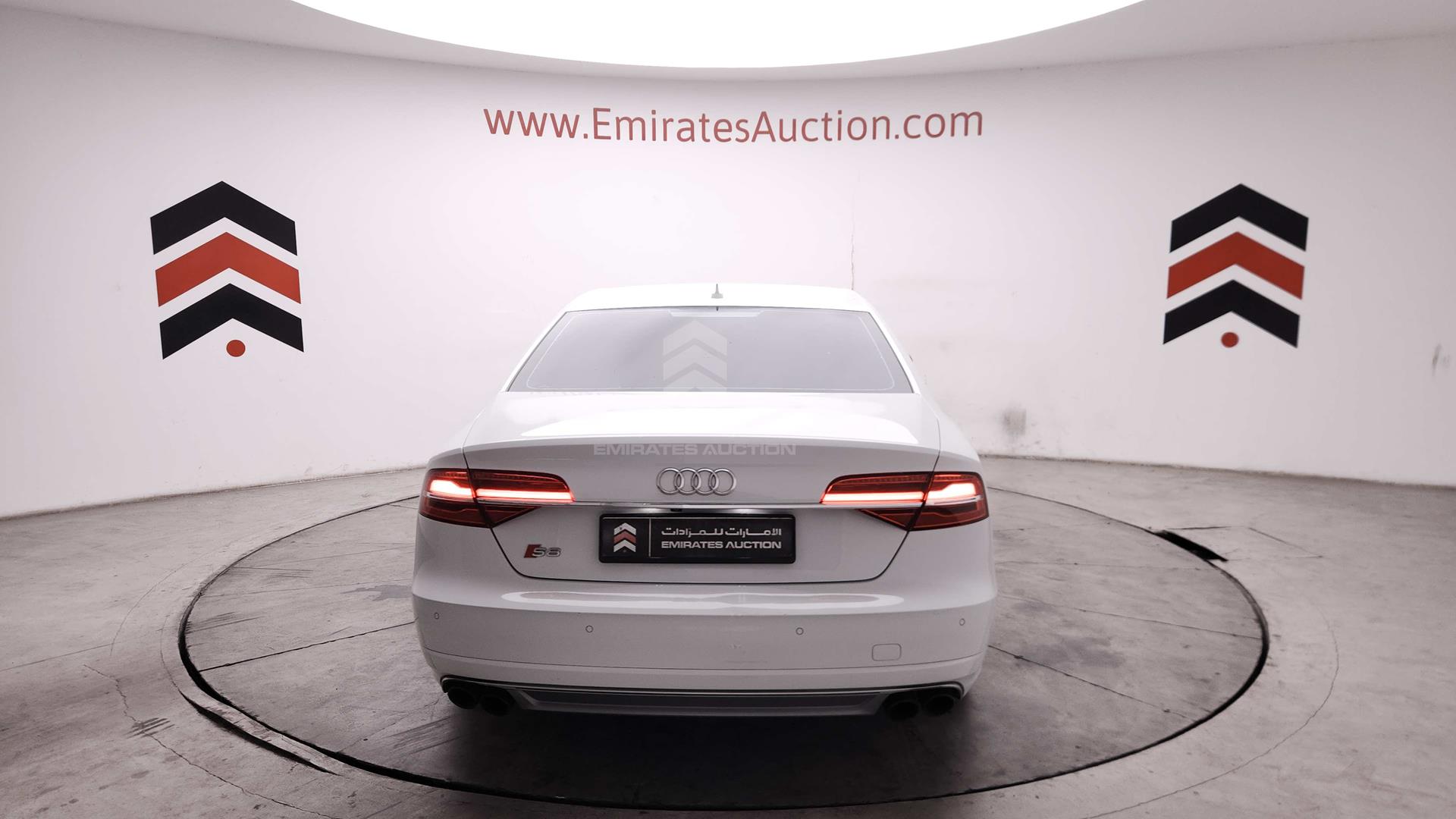 2016 AUDI S8 VIN: WAUG2BFD4GN000253