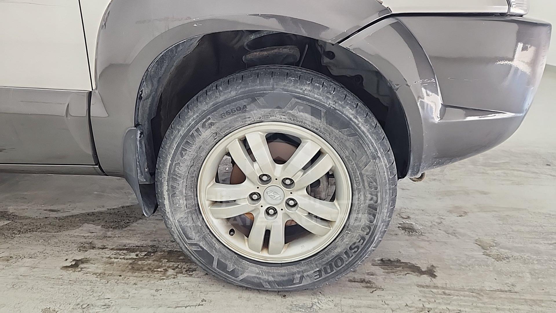 2006 HYUNDAI TUCSON VIN: KMHJM81B16U302479