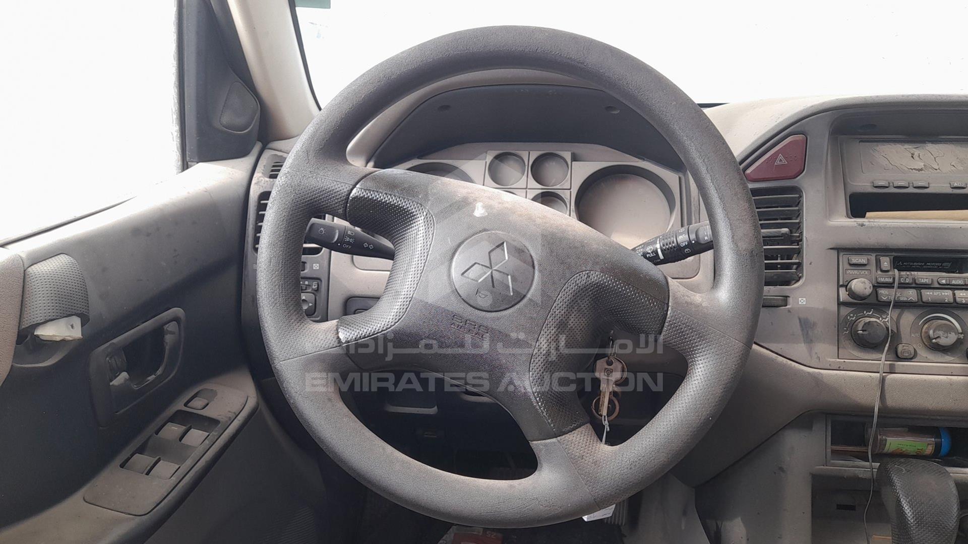 2006 MITSUBISHI PAJERO VIN: JMYLRV73W6J713853
