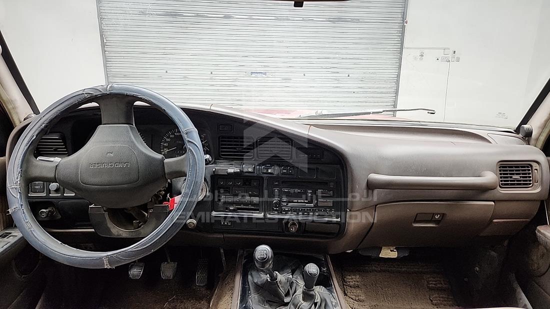Toyota Land Cruiser — Full Dashboard View — Photo 18