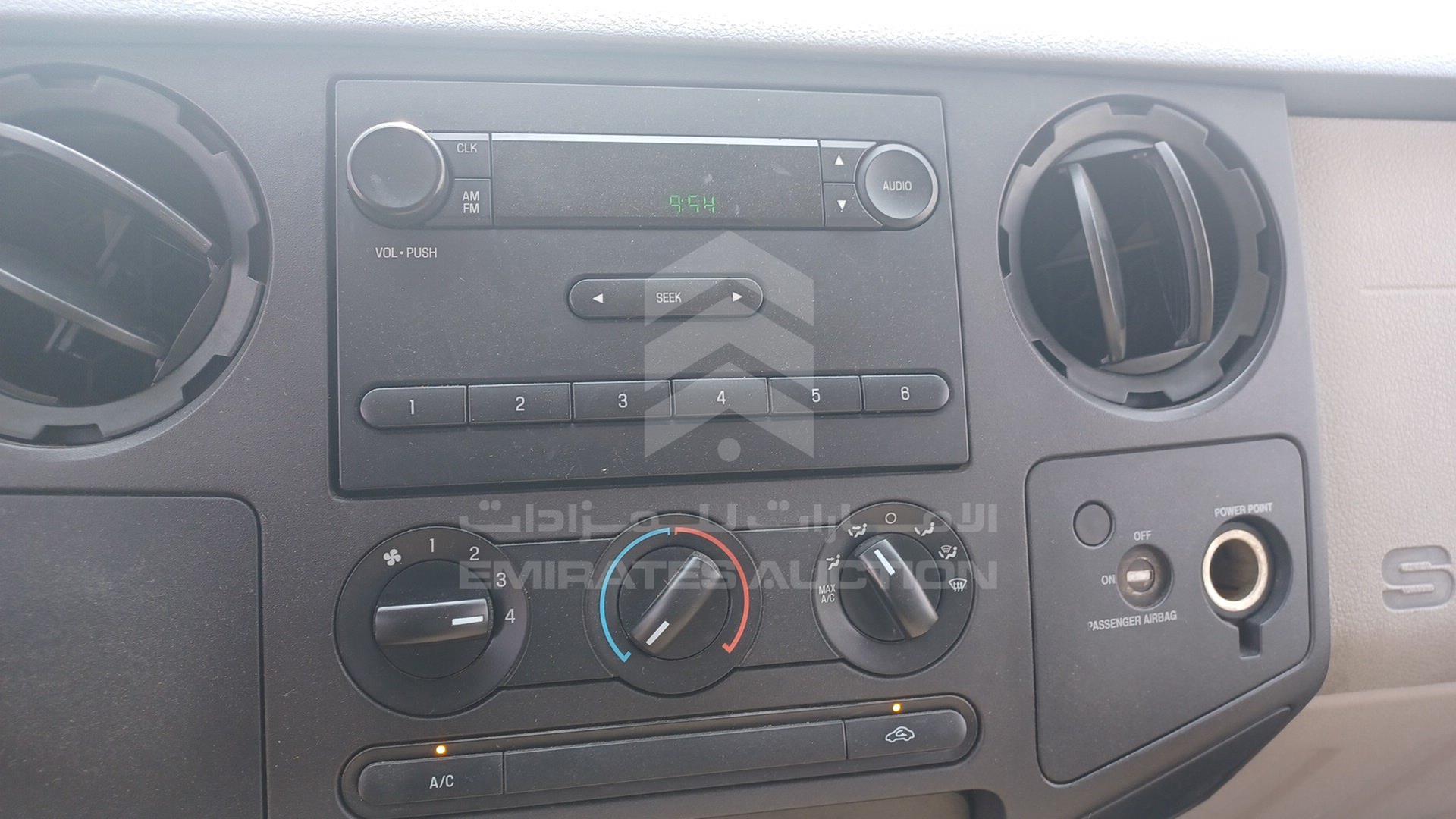 2008 FORD F 350 VIN: 1FDWF35R48EA80415