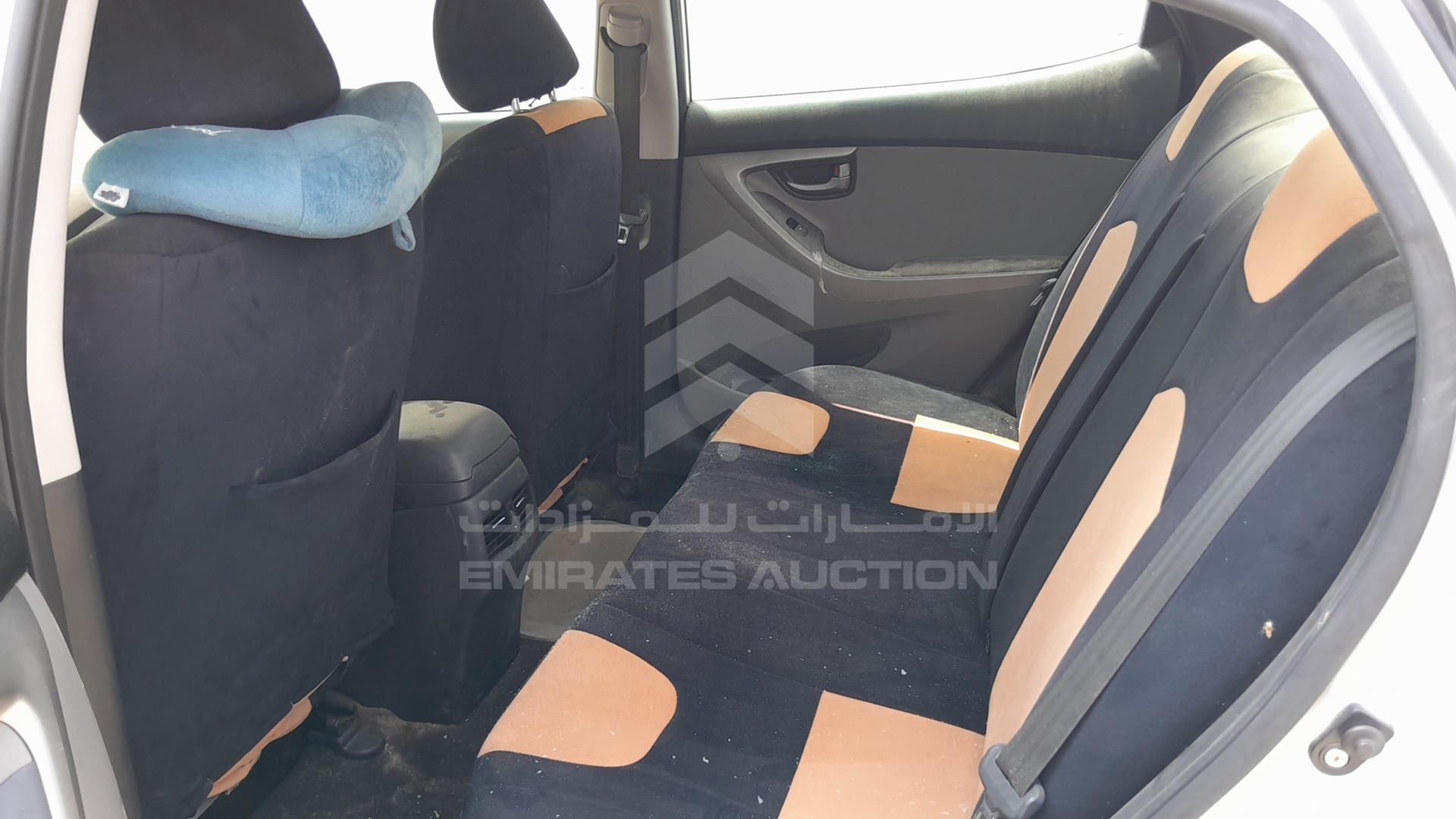 2015 HYUNDAI ELANTRA VIN: KMHDG41E5FU203526