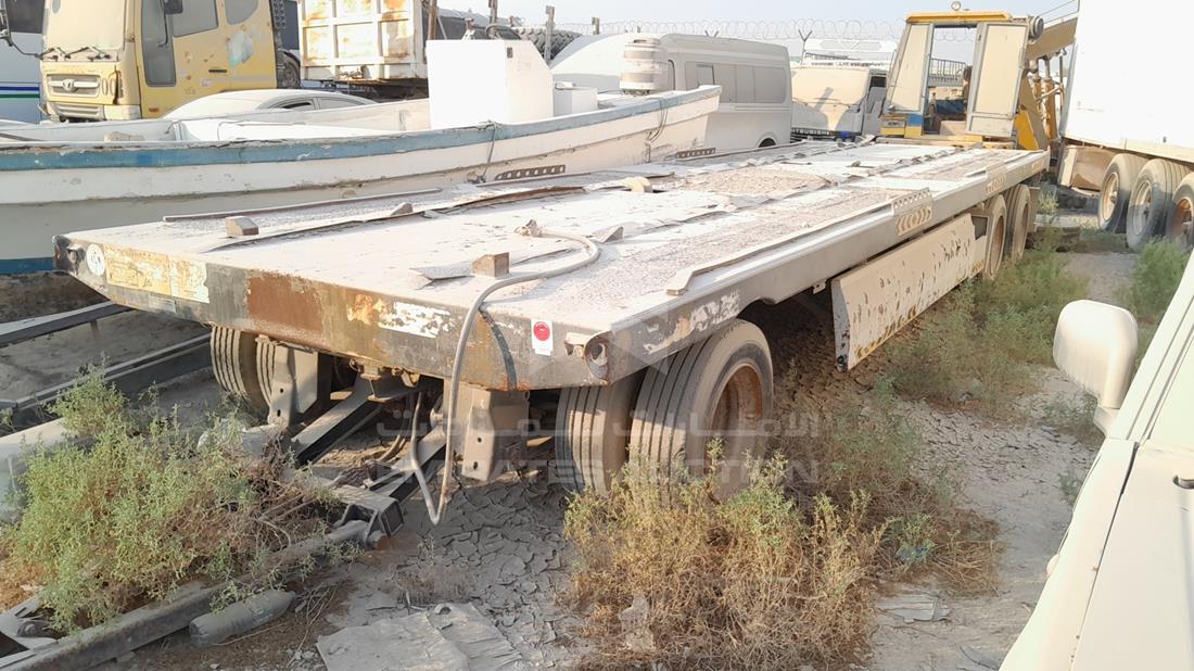 2013 Trailer — Front Left Angle — Photo 4