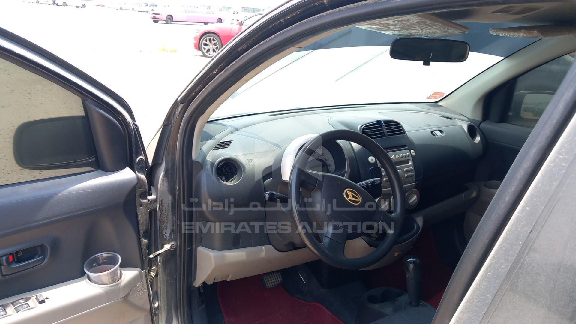 2005 DAIHATSU SIRION VIN: JD1GM301451007208