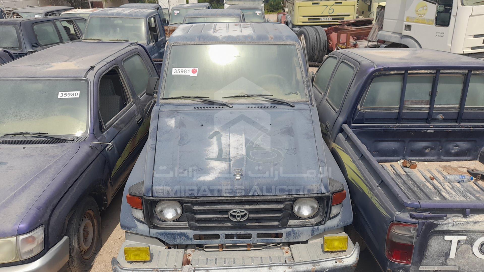 2005 TOYOTA LAND CRUISER VIN: JTFLB71J758007101