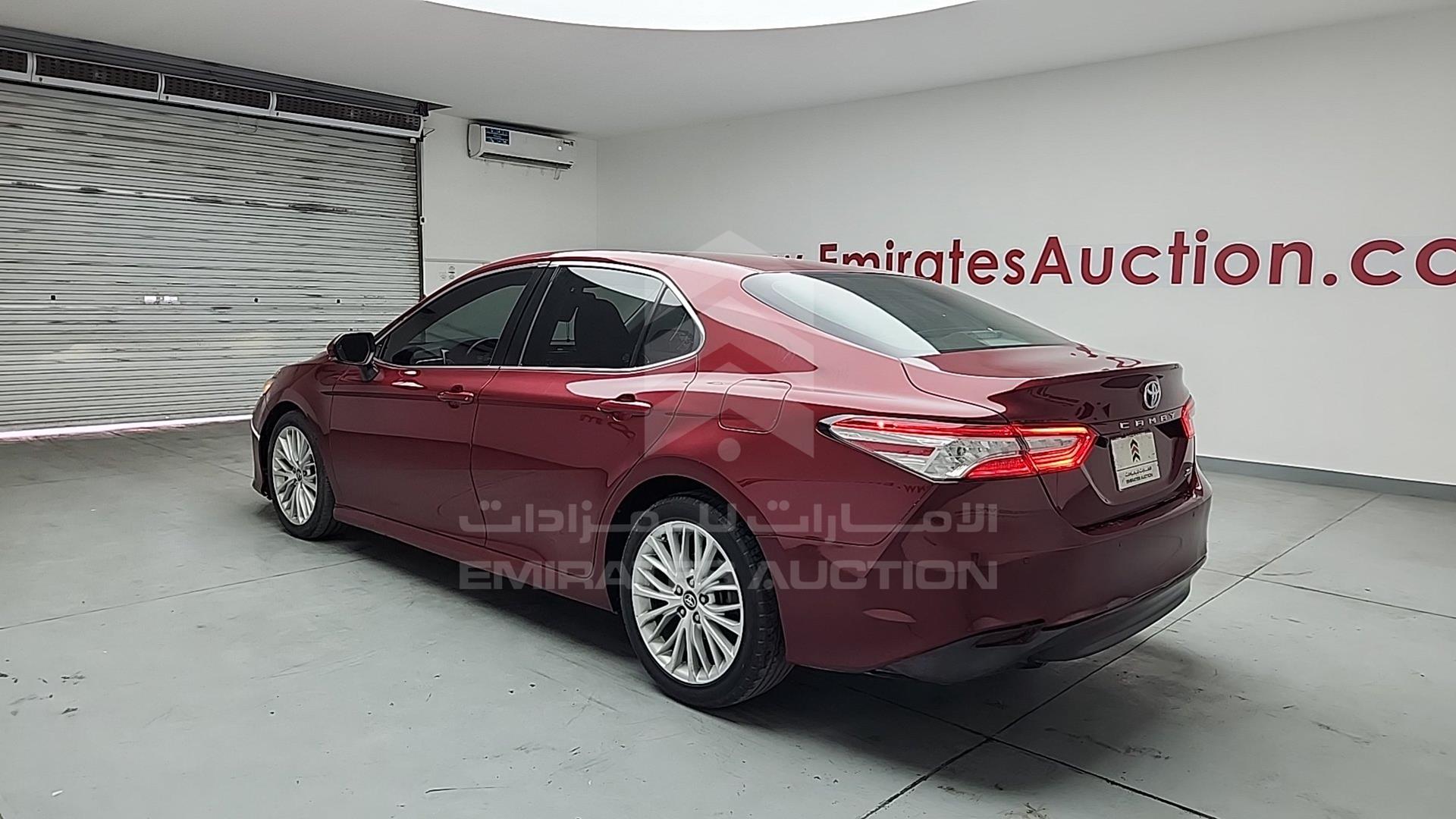 2018 TOYOTA CAMRY VIN: 4T1B11HK5JU566792