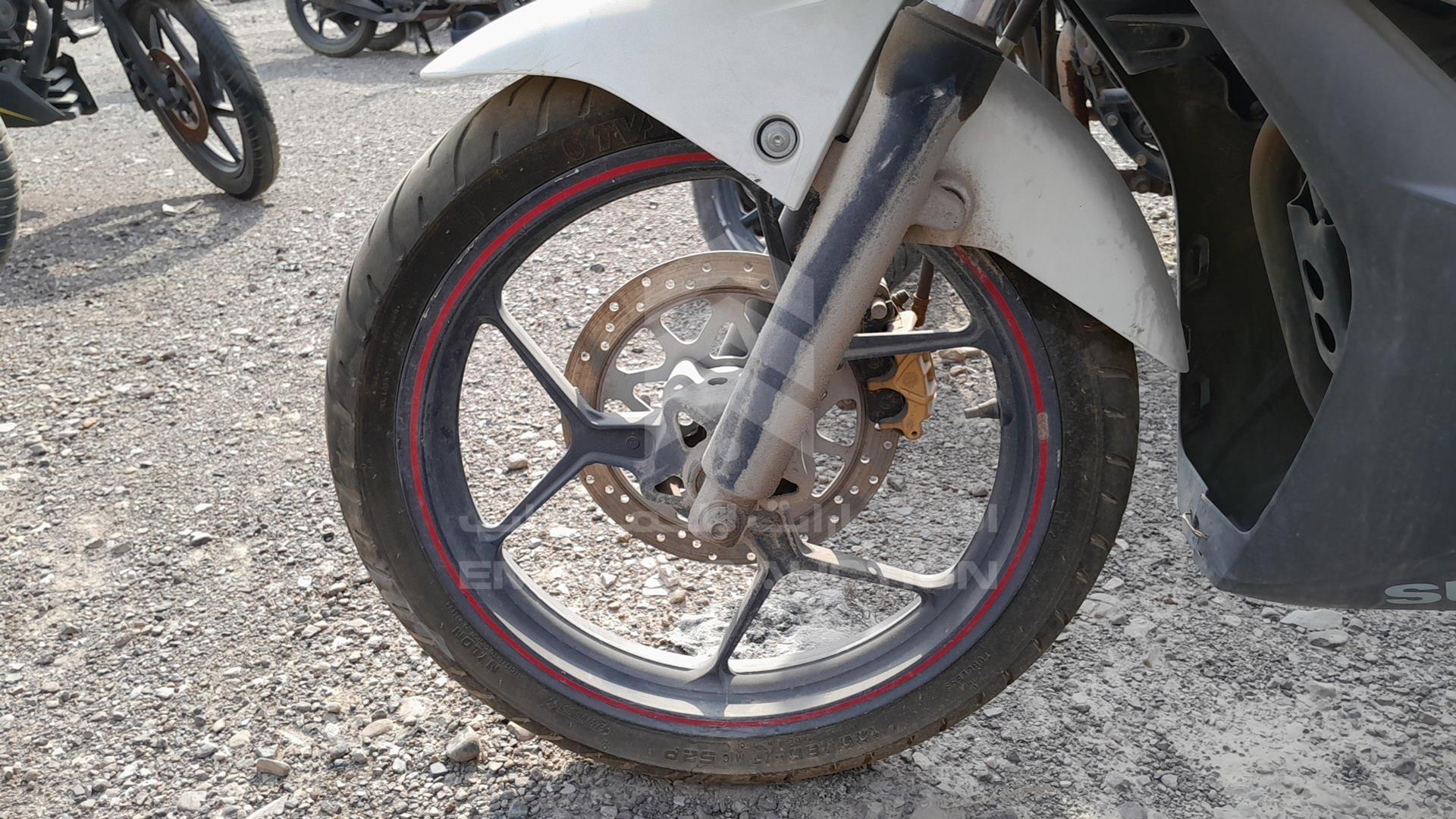 2016 SUZUKI MOTORBIKE VIN: MB8NG4BB8G8102806