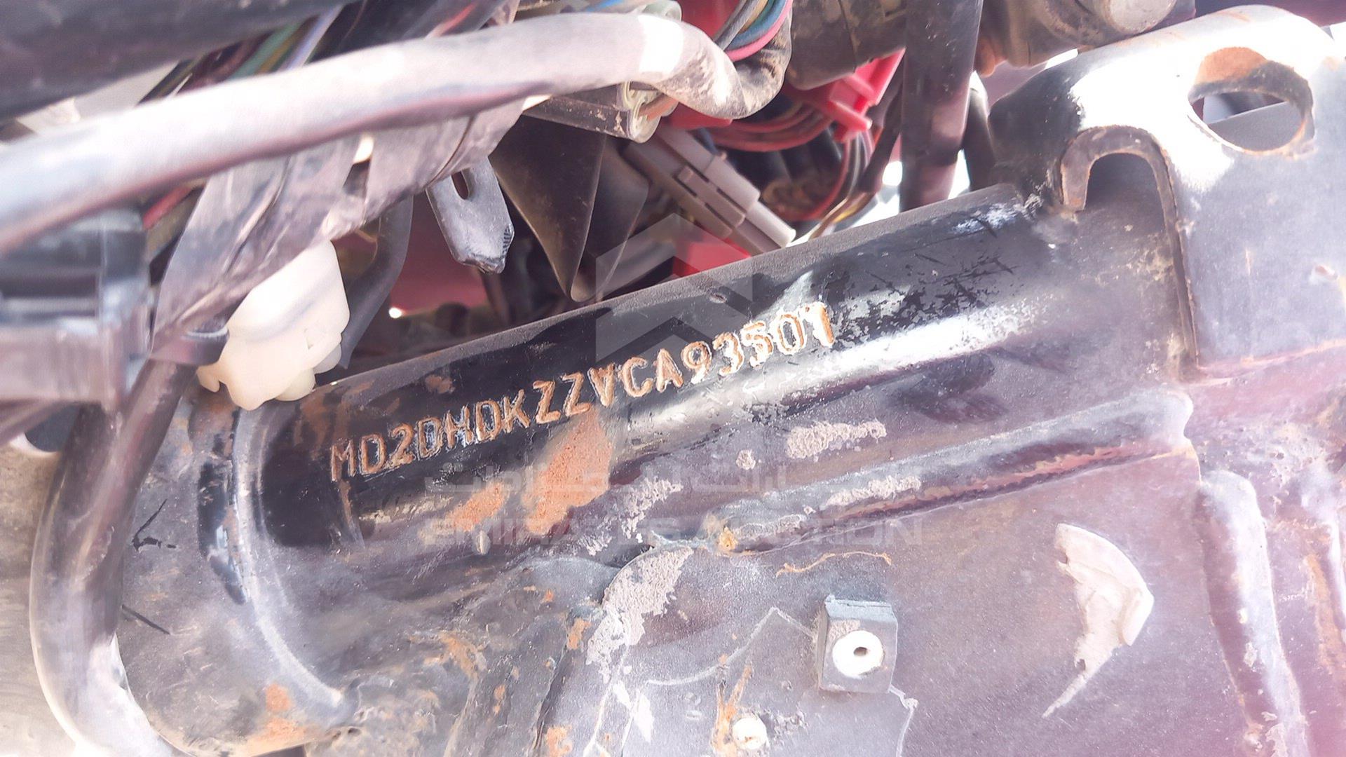 2012 BAJAJ 220 CC VIN: MD2DHDKZZVCA93501
