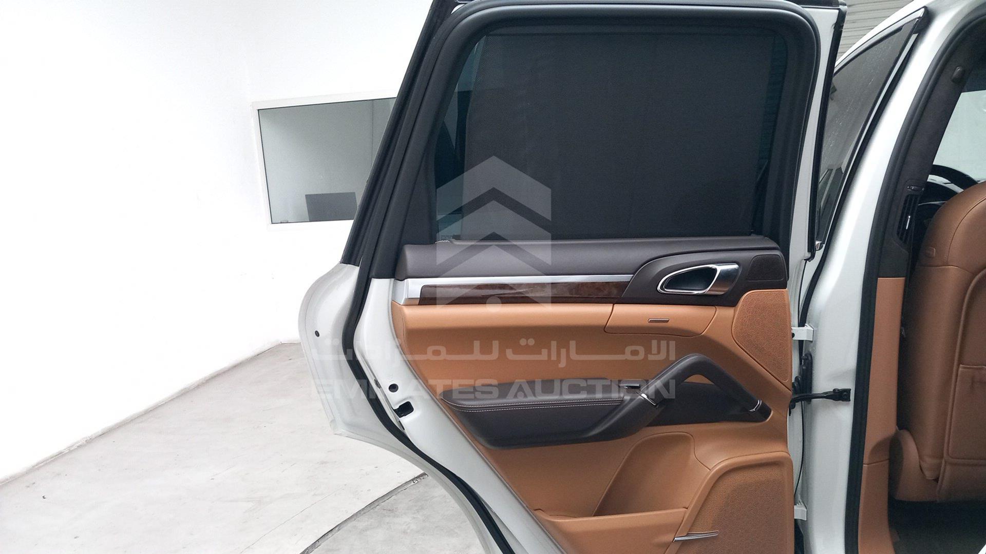 2013 PORSCHE CAYENNE VIN: WP1ZZZ92ZDLA00806