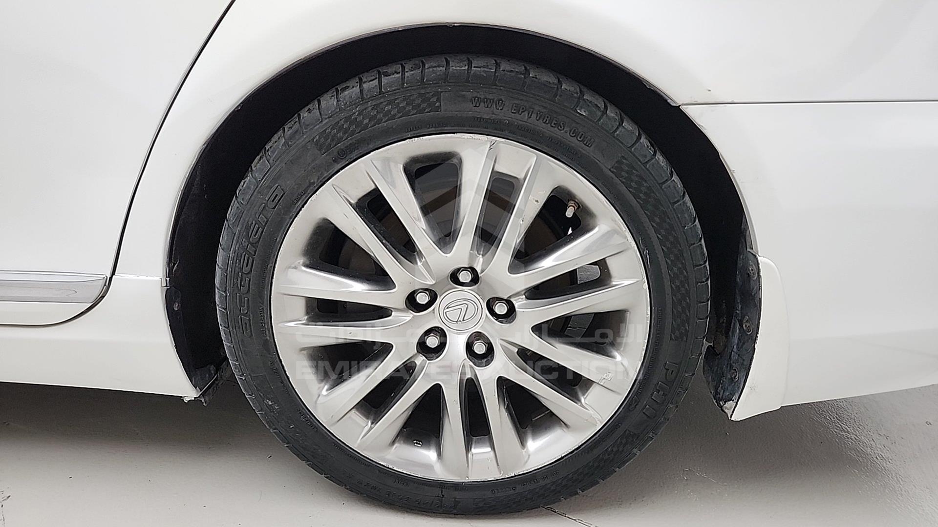 2014 LEXUS LS 460 L VIN: JTHGL46F8E5050906