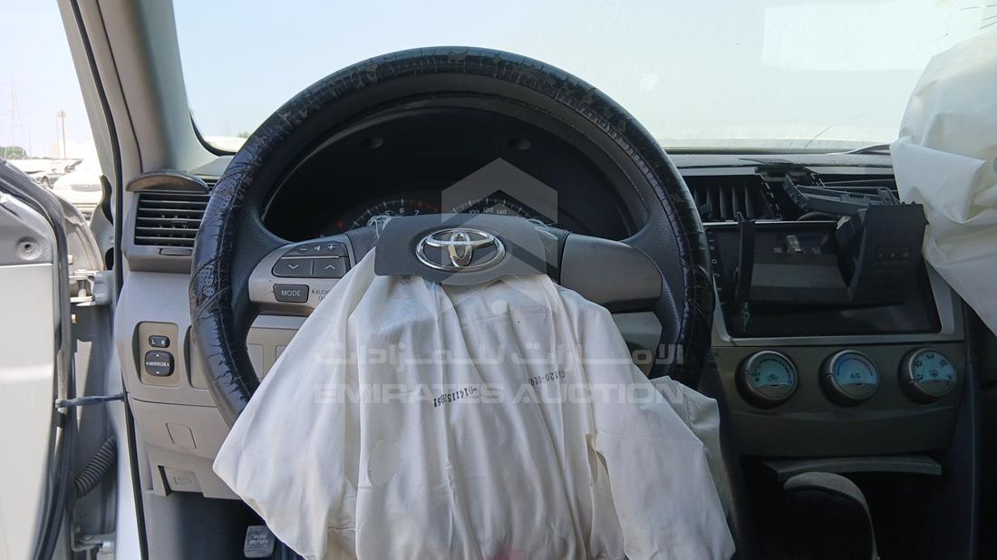 2011 Toyota Camry — Steering & Mounted Controls — Photo 13