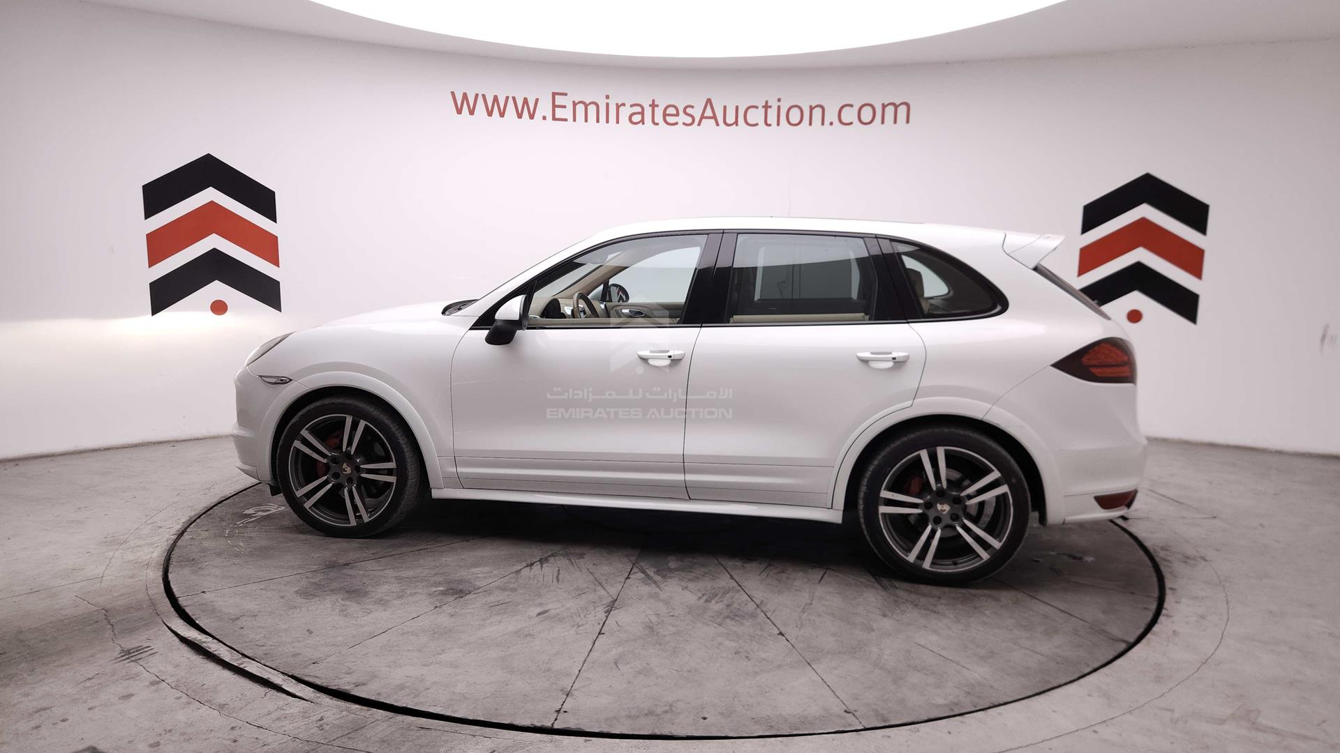 2013 PORSCHE CAYENNE VIN: WP1ZZZ92ZDLA71912