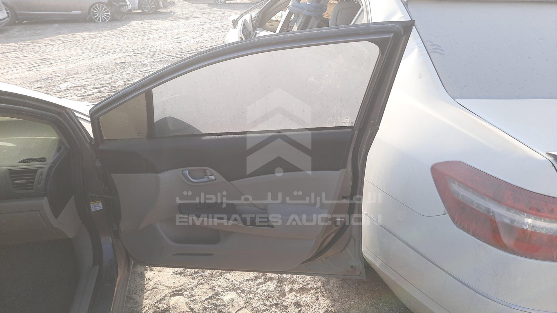 2012 HONDA CIVIC VIN: 2HGFB2F53CH541001