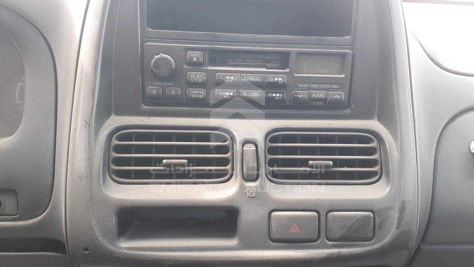 2004 NISSAN 2400 VIN: JN6DD22S74X071383