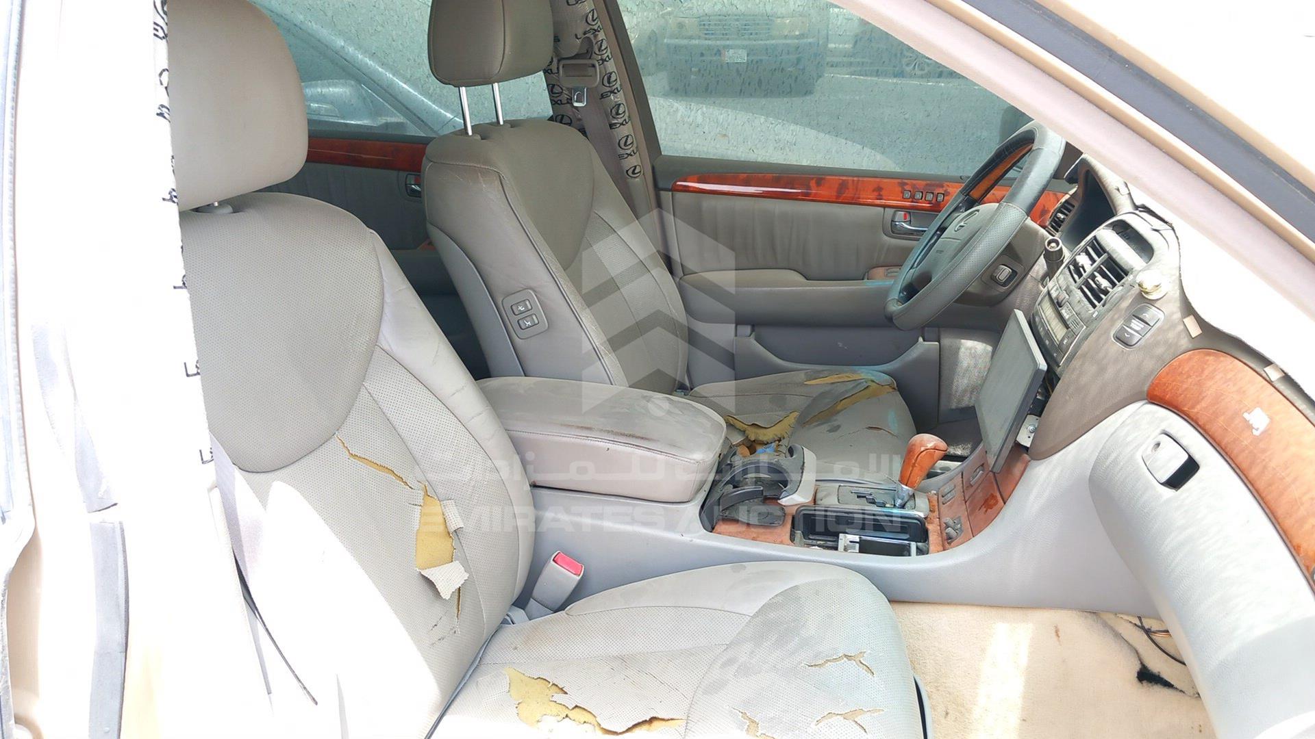 2004 LEXUS LS 430 VIN: JTHBN36F440124431