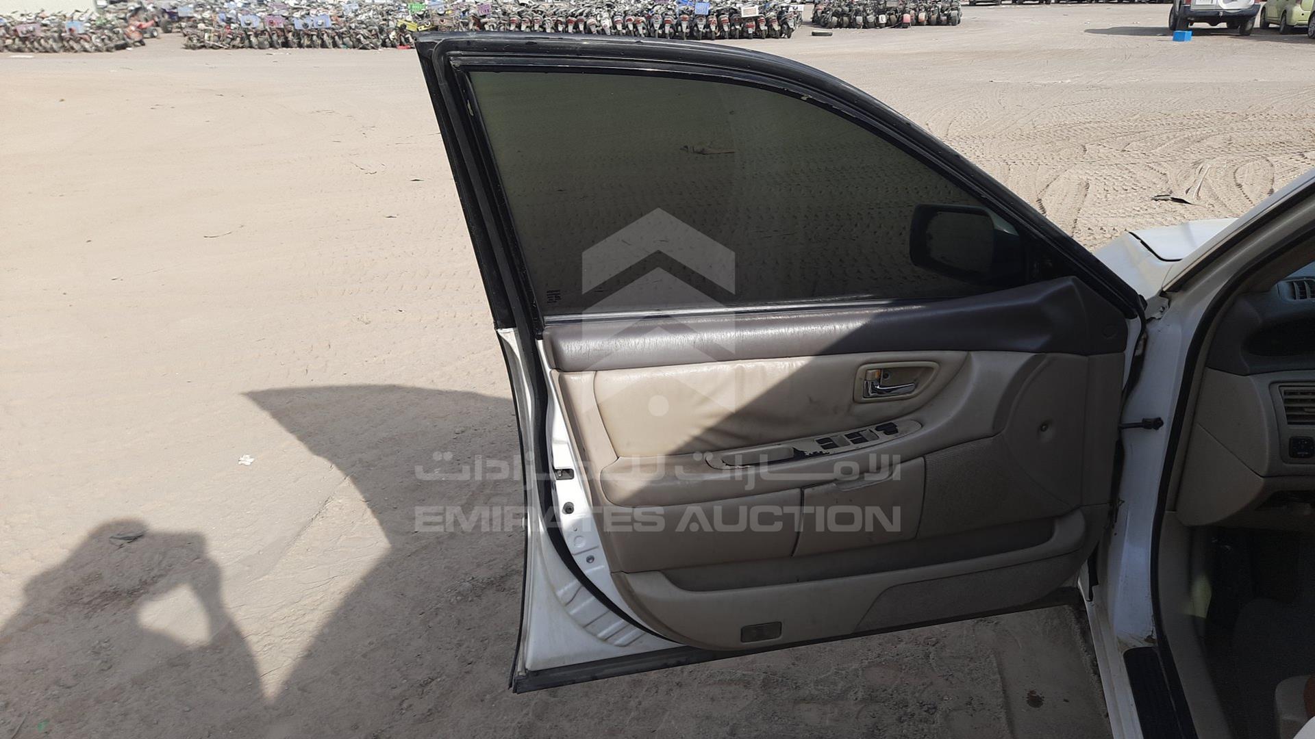 2000 TOYOTA AVALON VIN: 4T1BF28B2YU026267