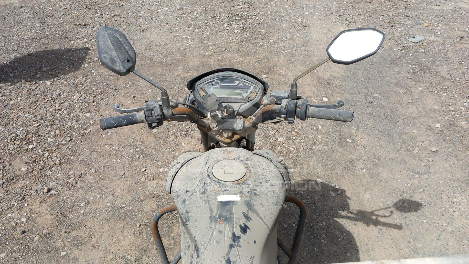 2016 HONDA UNICORN VIN: ME4KC2033G8001858