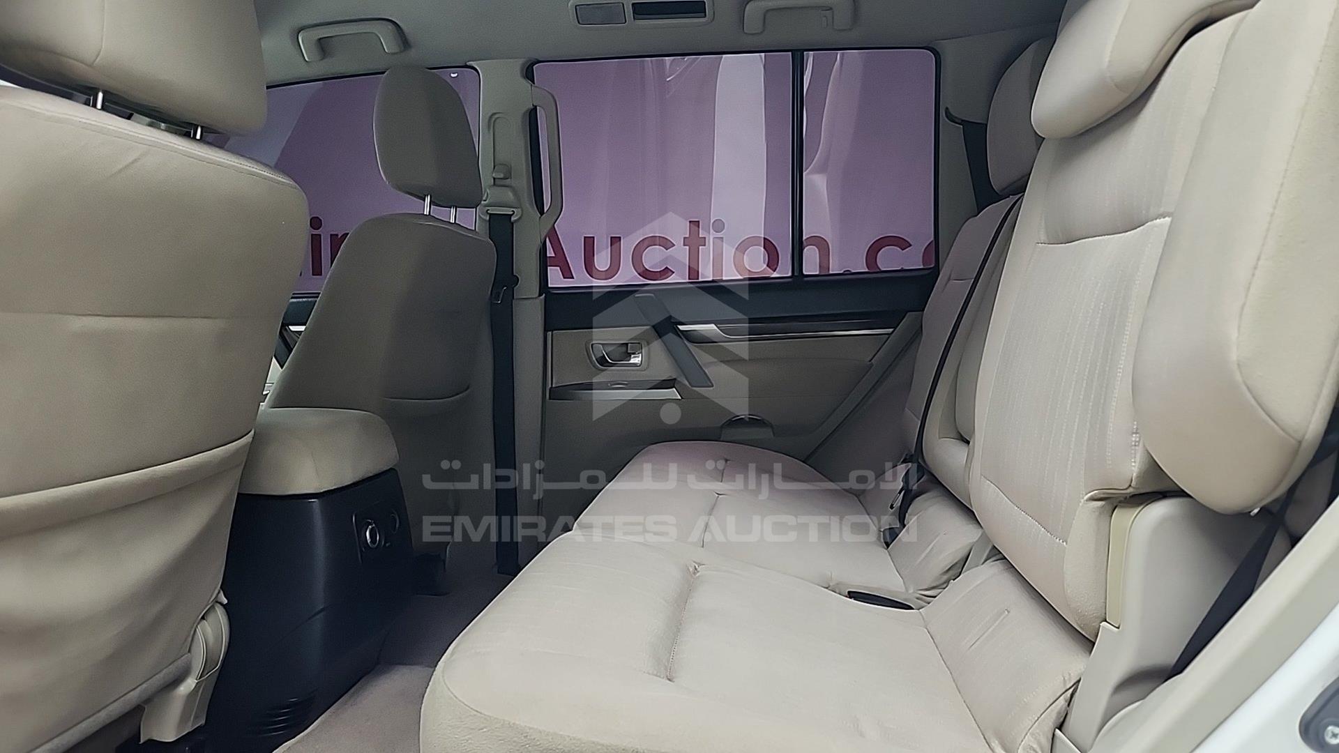 2013 MITSUBISHI PAJERO VIN: JMYLRV95WDJ704386