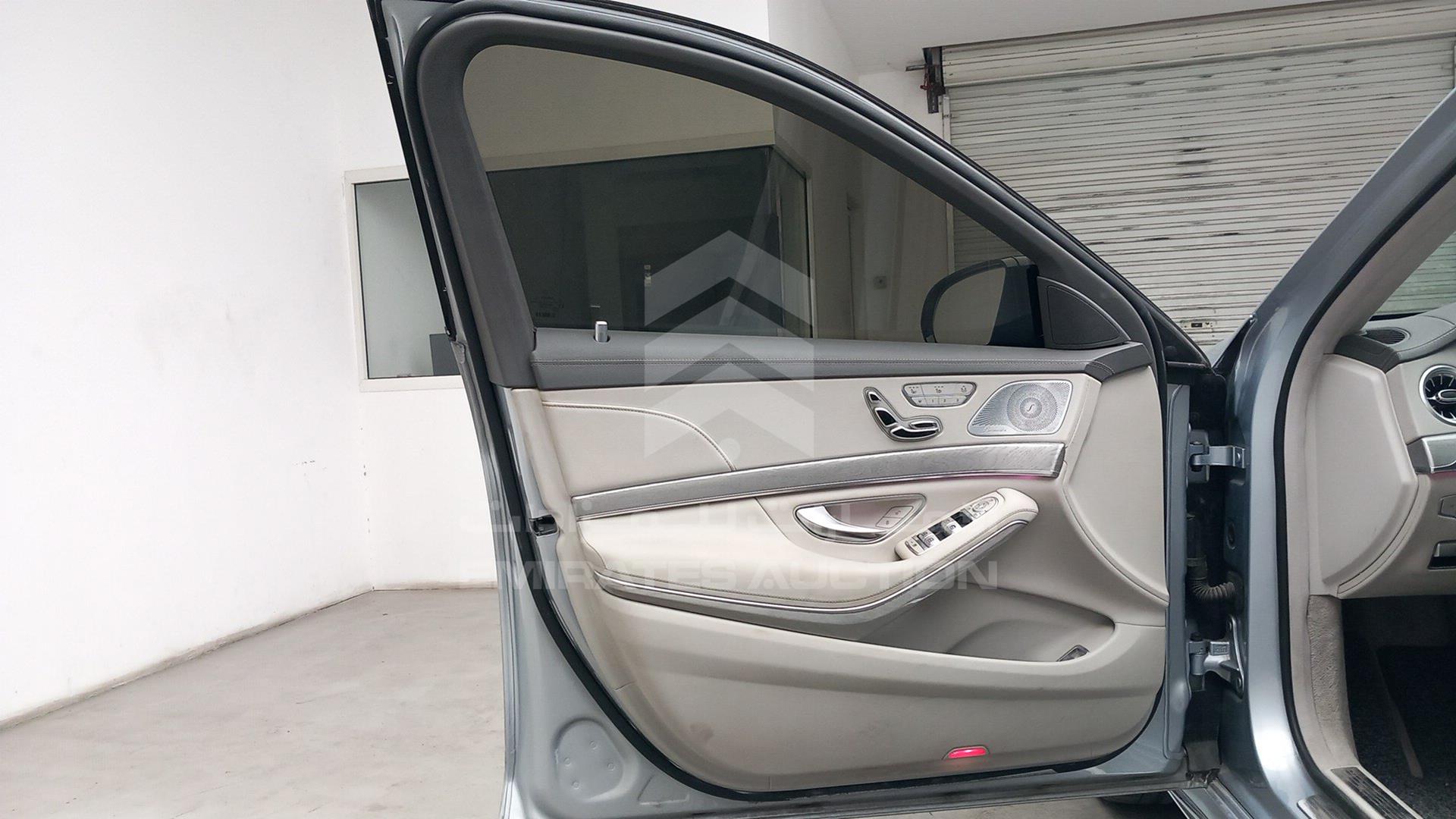 2014 MERCEDES S 63 AMG VIN: WDDUG7JB6EA001165