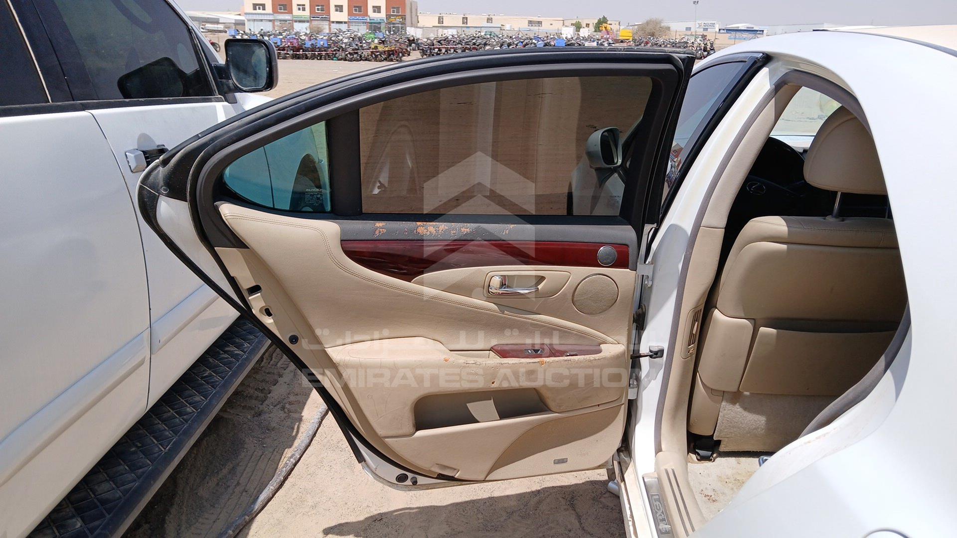 2008 LEXUS LS 460 VIN: JTHBL46F085059100