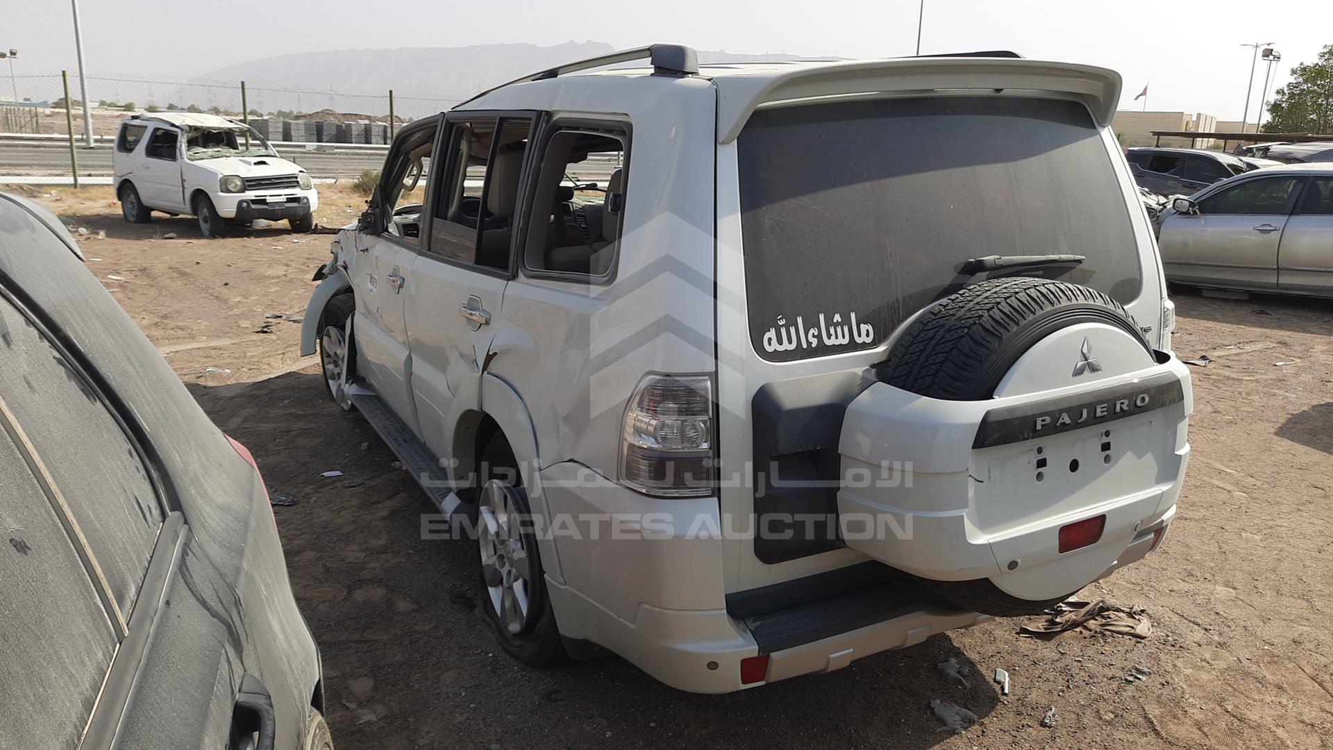2014 MITSUBISHI PAJERO VIN: JMYLRV95WEJ707696
