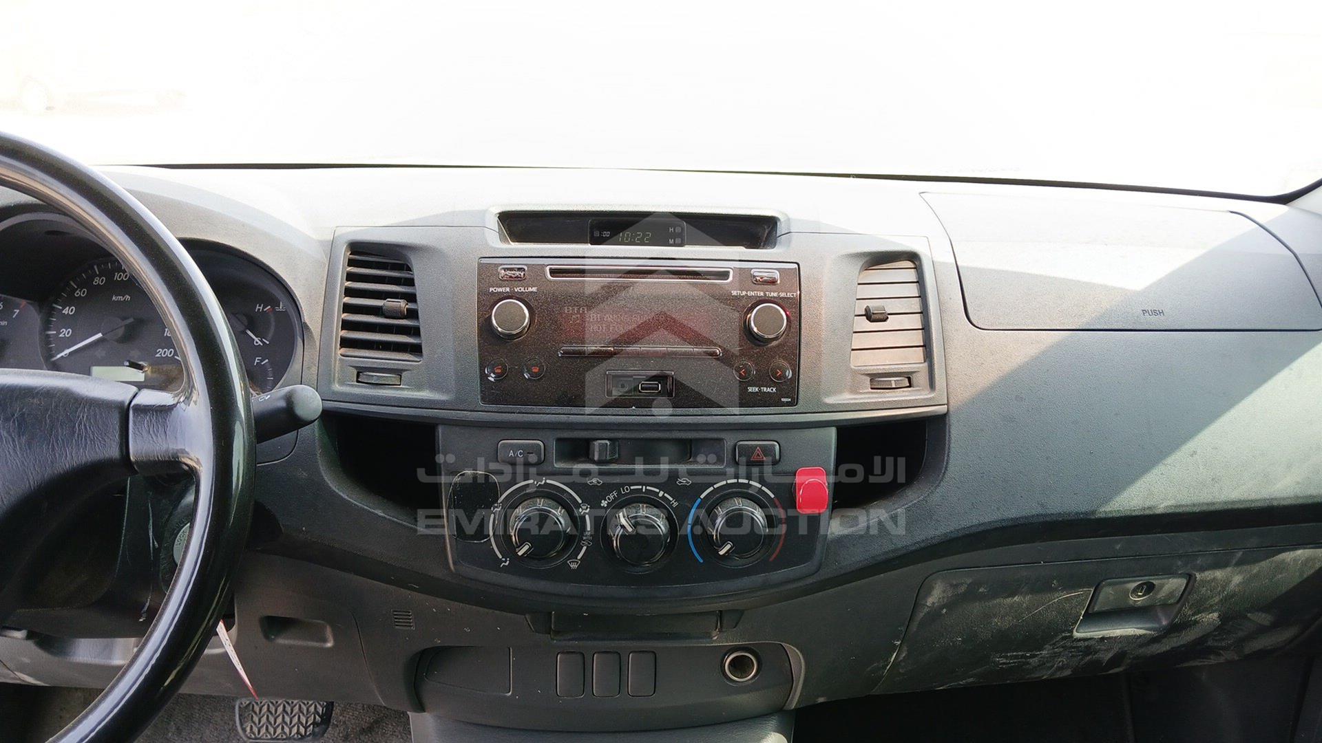 2015 TOYOTA HILUX VIN: MR0EX12G1F2353265