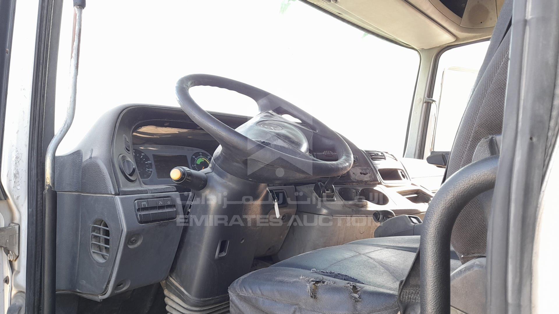 2008 MERCEDES ACTROS VIN: WDAKHCAA18L280325