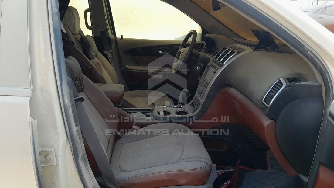 2008 GMC Acadia — Front Right Passenger Seat View — Photo 22