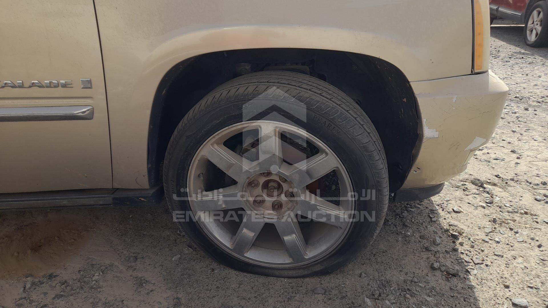 2008 CADILLAC ESCALADE VIN: 1GYFK63818R164058