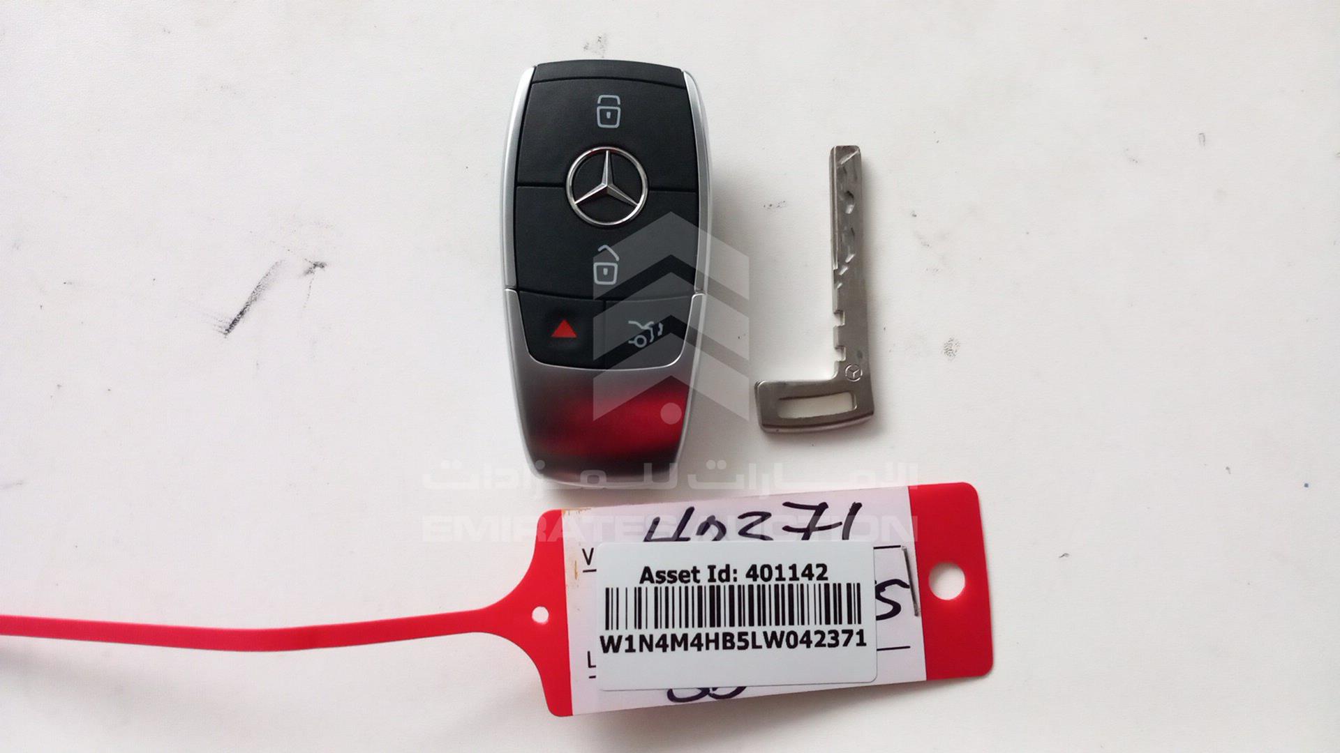 2020 MERCEDES GLB 250 VIN: W1N4M4HB5LW042371