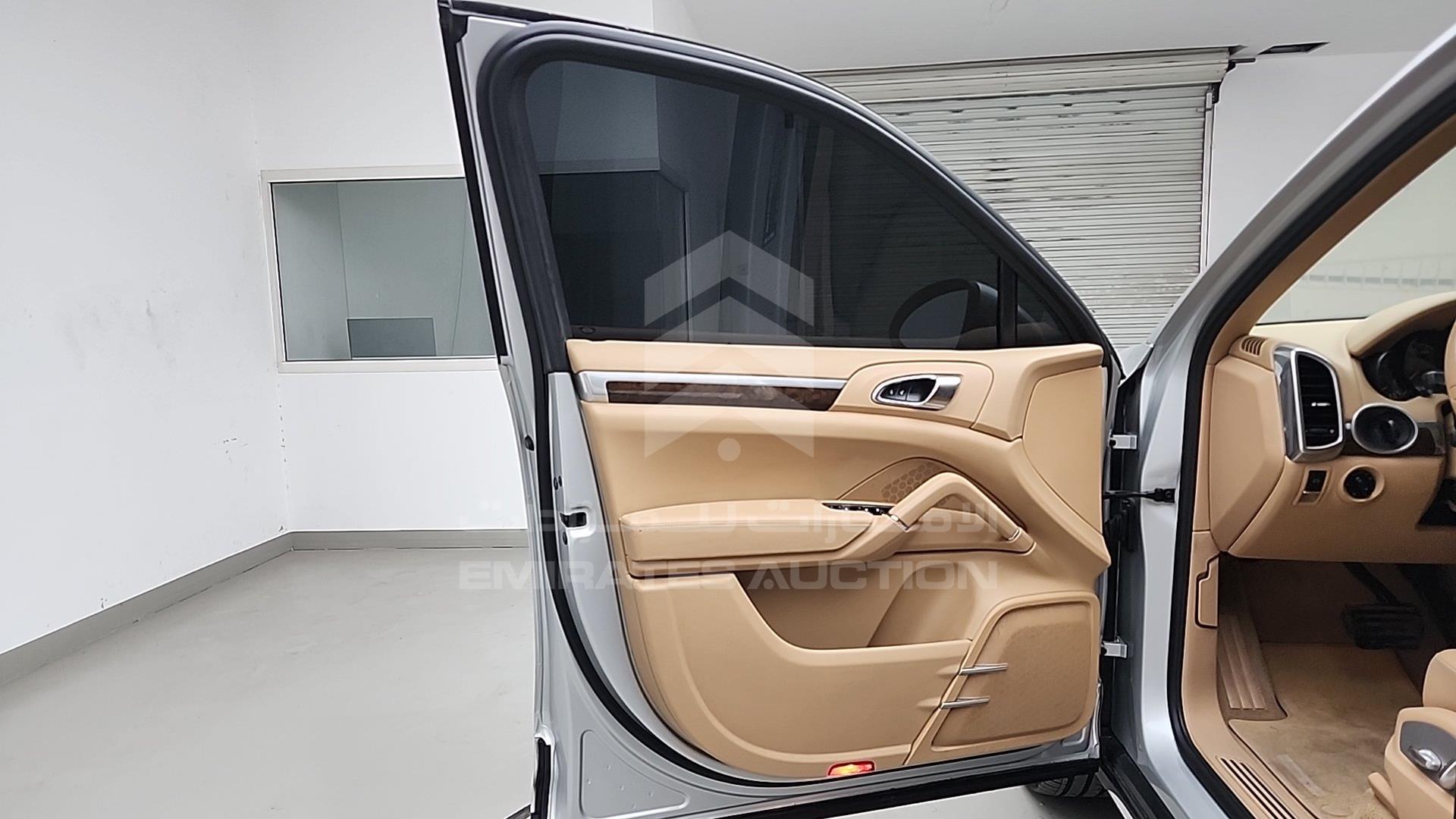 2013 PORSCHE CAYENNE VIN: WP1ZZZ92ZDLA01710