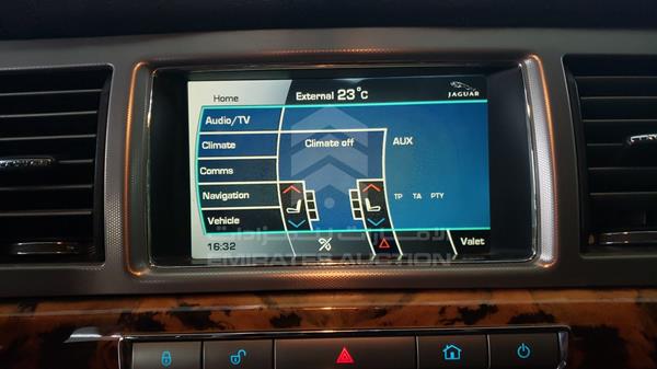 Jaguar XF 2011 SAJAA07D8BFR97003 Image 9