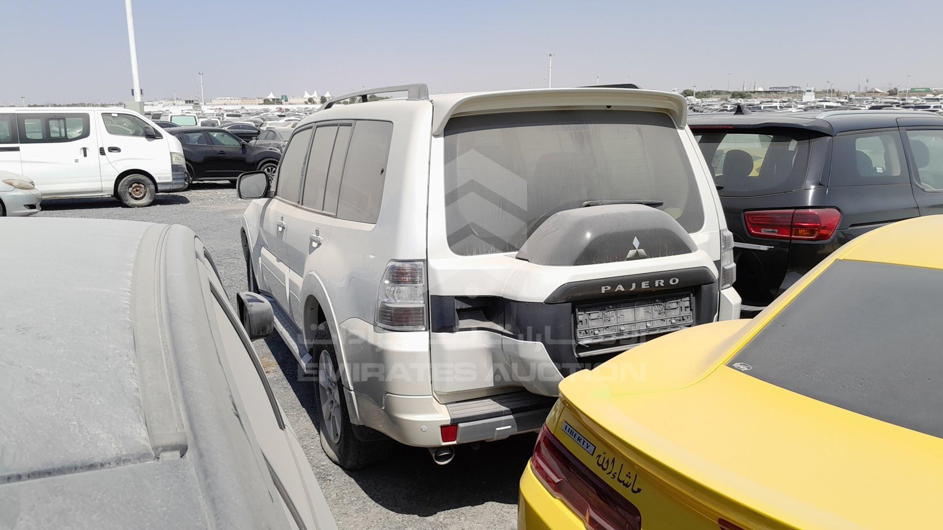 2015 MITSUBISHI PAJERO VIN: JMYLYV95WFJ713366