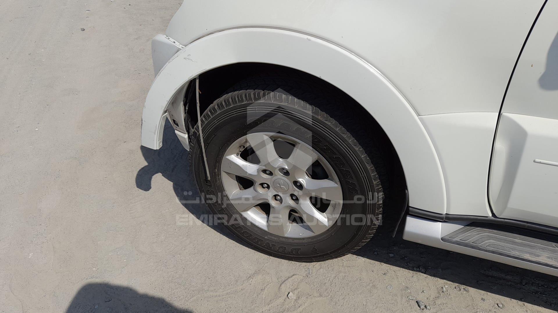 2014 MITSUBISHI PAJERO VIN: JMYLRV95WEJ705109