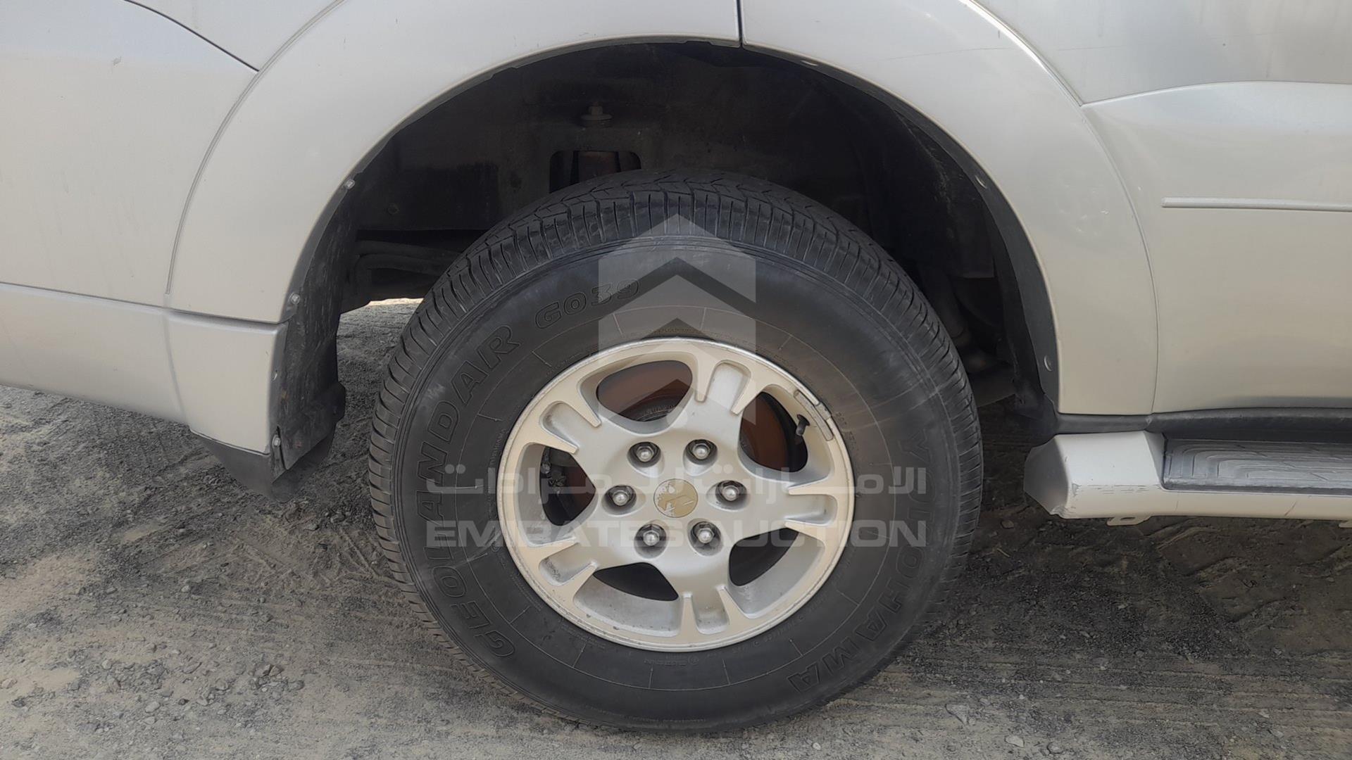 2008 MITSUBISHI PAJERO VIN: JMYLRV93W8J723952