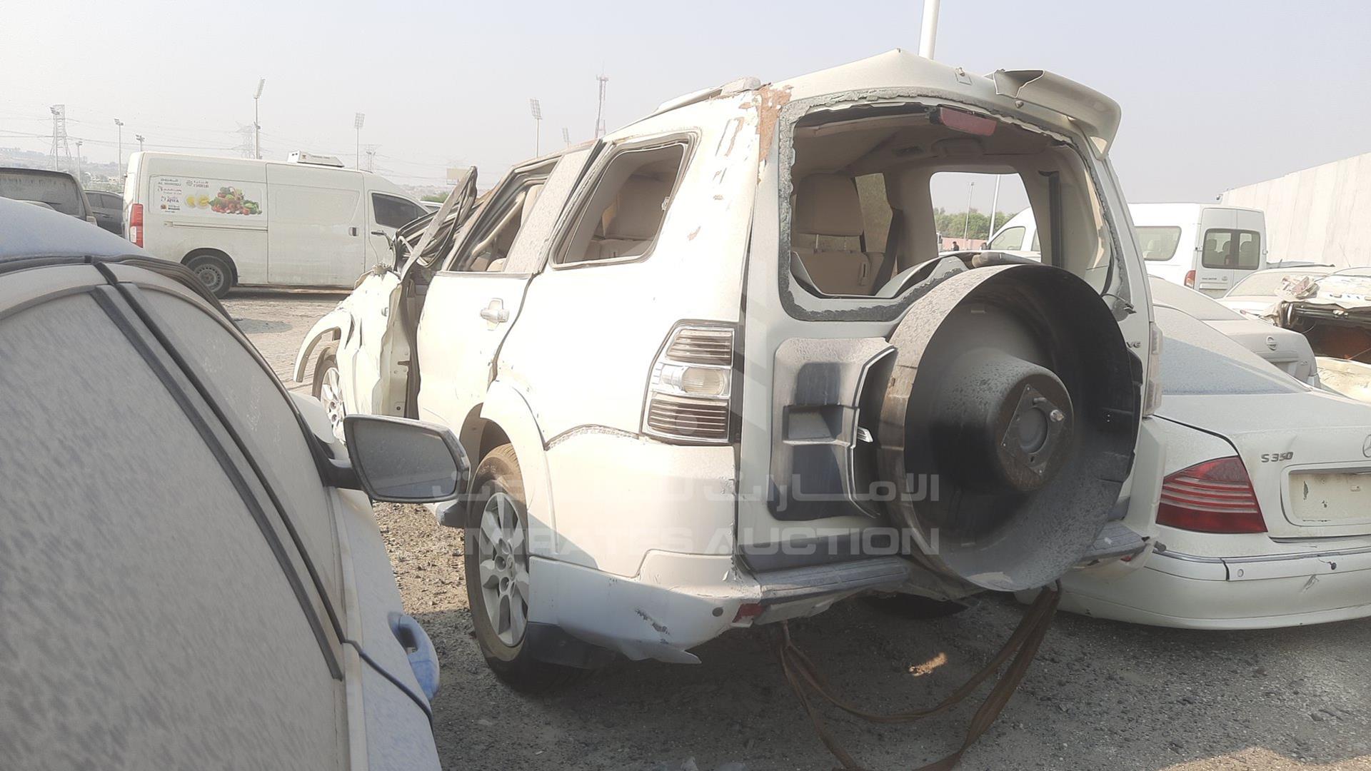 2013 MITSUBISHI PAJERO VIN: JMYLRV95WDJ702131