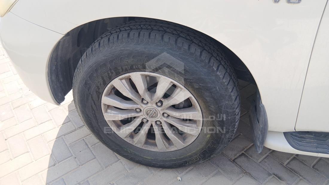 نيسان باترول 2019 — الإطار الأمامي الأيسر — صورة 31