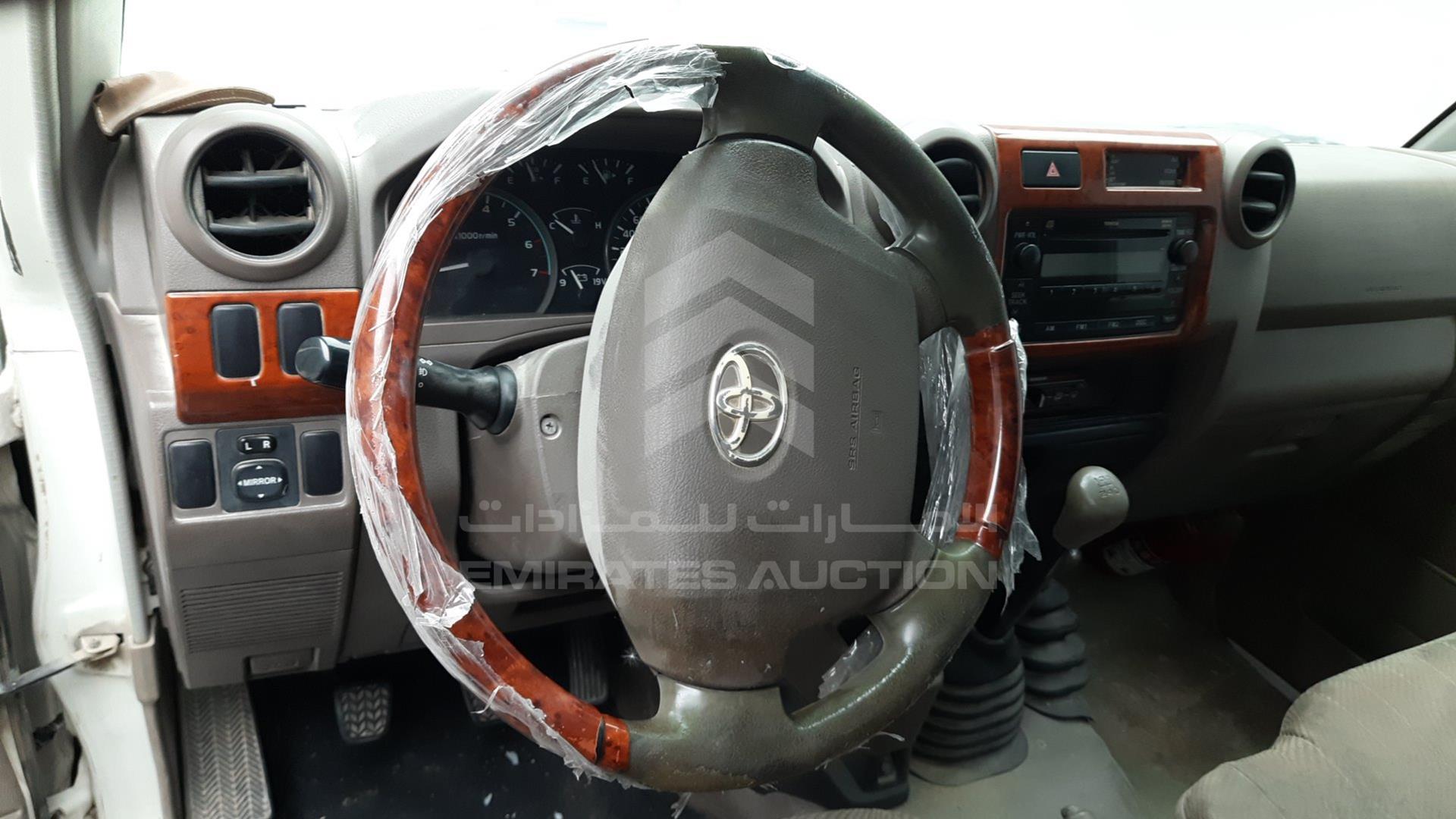 2012 TOYOTA LAND CRUISER VIN: JTFLU73J1C4530111
